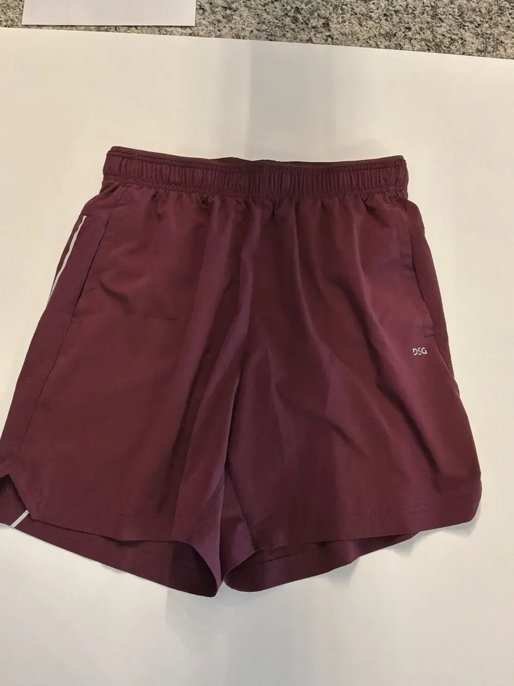 Men’s DSG Burgundy Shorts Size Medium